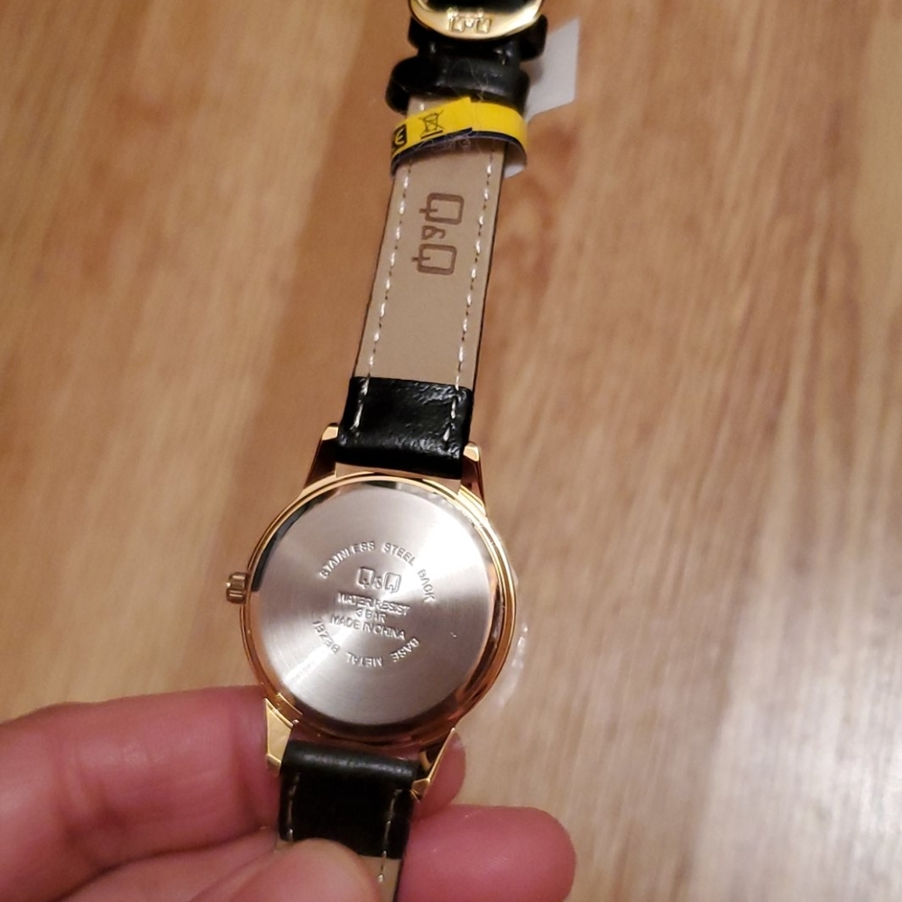 Watch - Picture 2 of 5